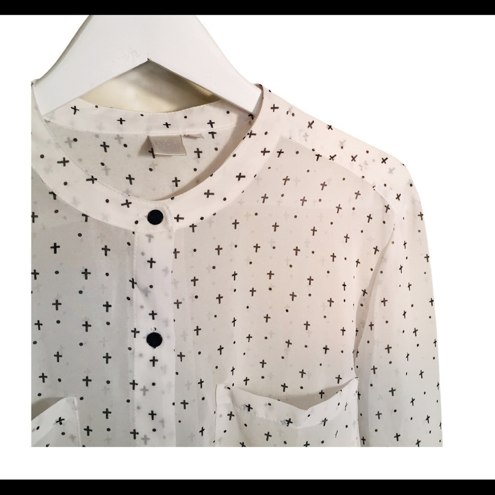 TWIK by Simons Dainty Cross Print Button Down Collarless Blouse Ivory Large - Picture 7 of 12